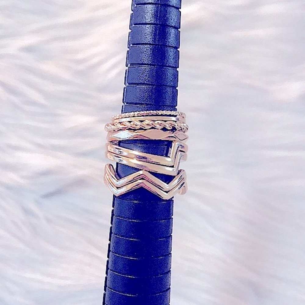 🆕Trendy💍Boho Stackable Gold 8pc Ring Set - Picture 4 of 16